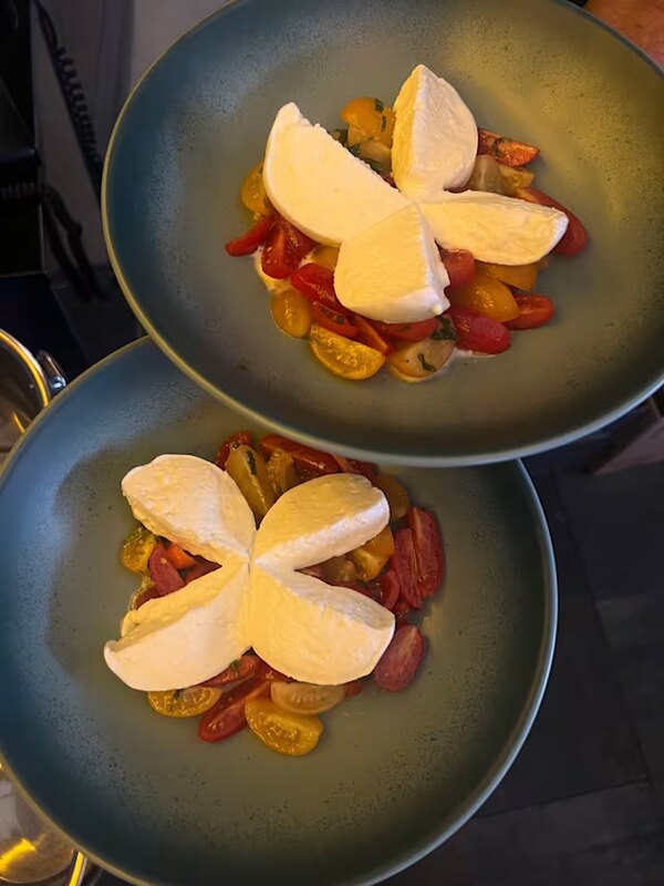 Caprese con bufala e pomodorini